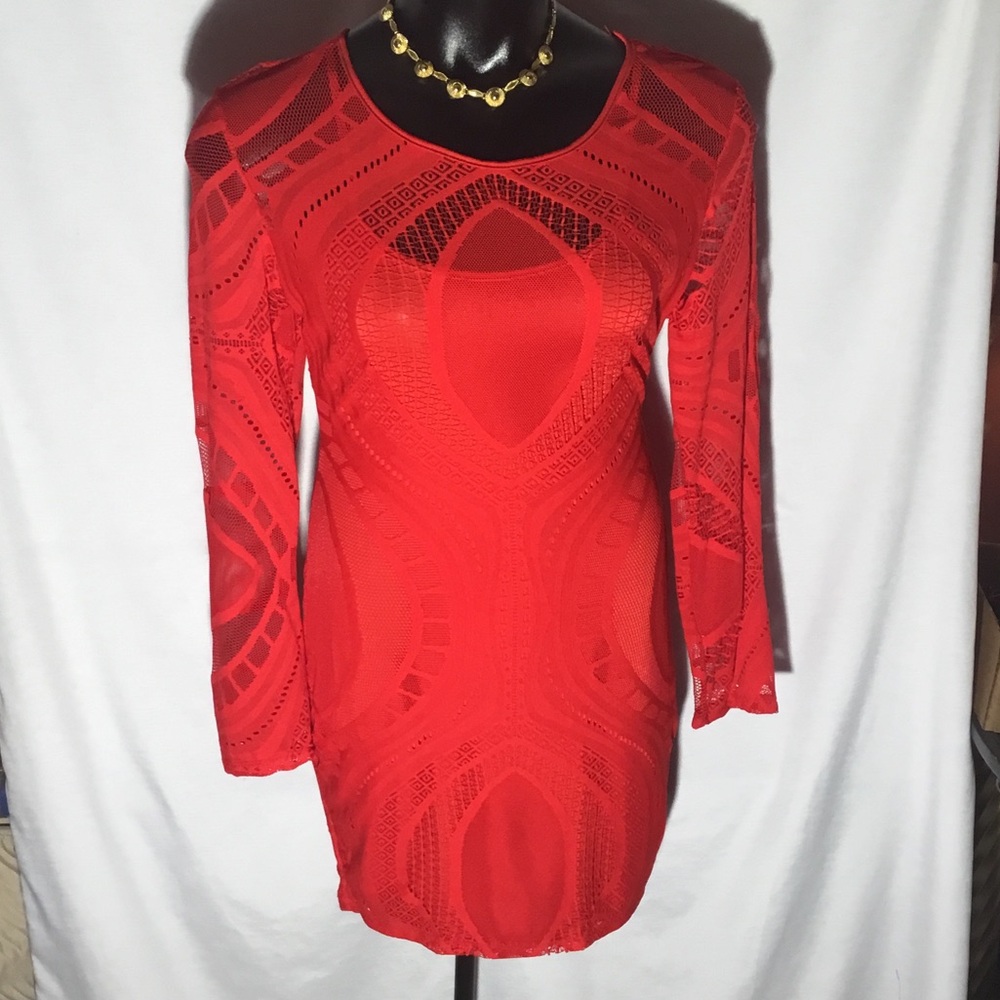 Elegant Red Lace Long-Sleeve Sheath Dress